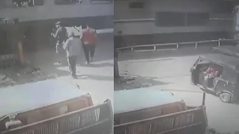 شاهد .. لحظة اصطدام قطار بتوك توك