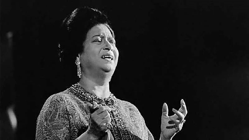 بالفيديو..حفيدة أم كلثوم تحضر مسرحية كوكب الشرق في موسم الرياض