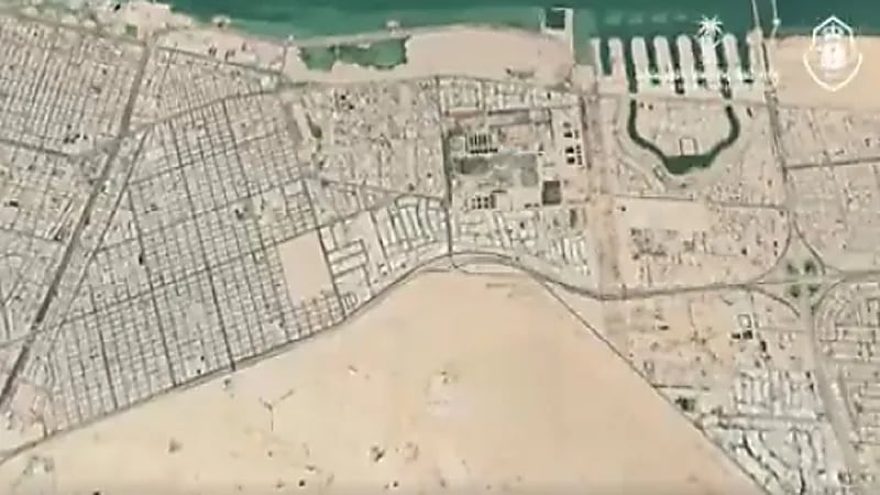 بالفيديو..إغلاق طريق الملك خالد في الخبر بالاتجاهين