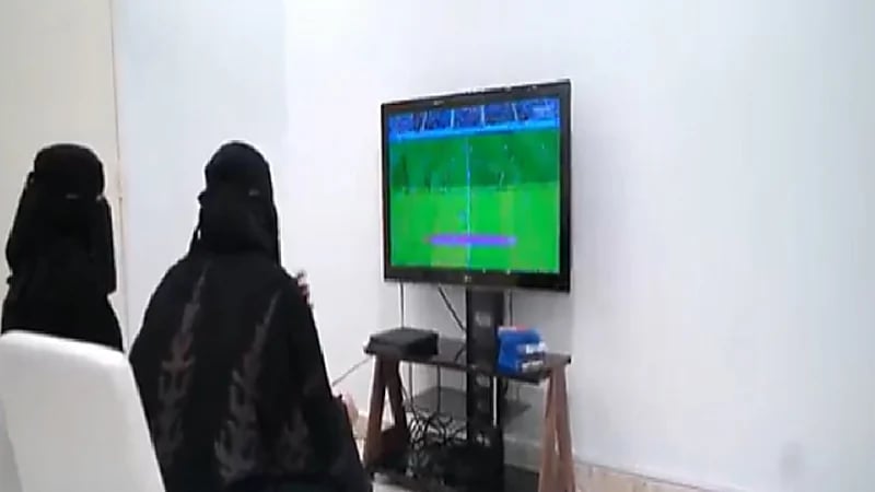 بالفيديو.. ألعاب فيديو وصالة رياضية وصالون تجميل للنزيلات بسجن الطرفية