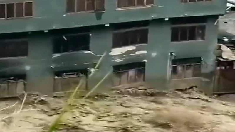 "الحصيني": ما يحدث من سيول ليس له علاقة بالوسم وما بعده