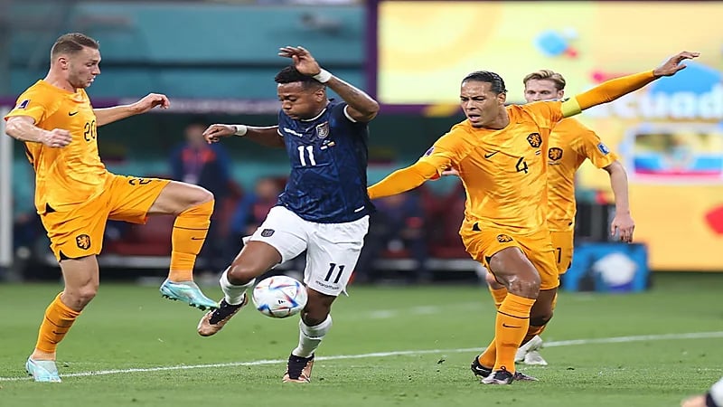 الإكوادور يتعادل مع هولندا