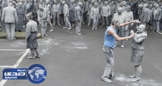 بالفيديو .. " شيلة " تدفع سائقين للرجوع إلى المقاعد الخلفية أثناء القيادة