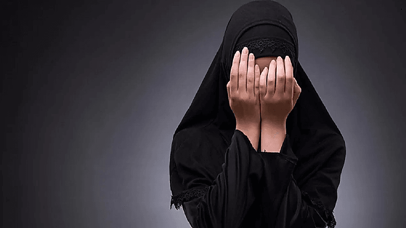 العنف الأسري يتفاعل مع بلاغ حول فتاة تتعرض للضرب من قبل والدها