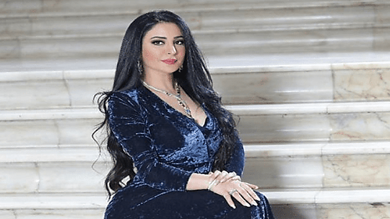 نجاح المساعید تعلق على اتھامھا بالتملق لدول الخلیج: افتخر ببداوتي