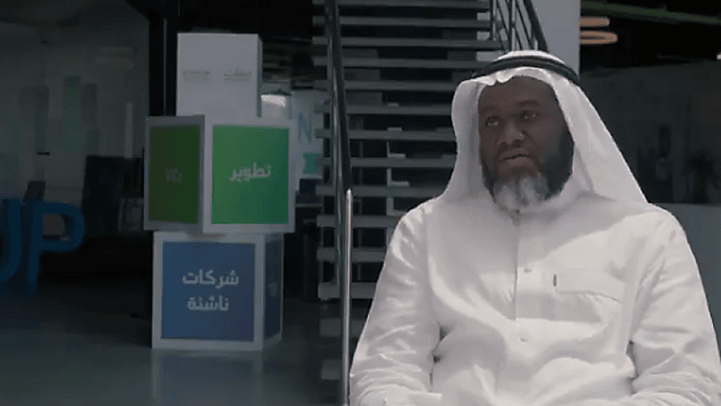 بالفيديو.."هوساوي" يروي تجربة الفقد بسبب "كورونا": أمي وأختي توفيتا واللقاح أنقذ قريبي