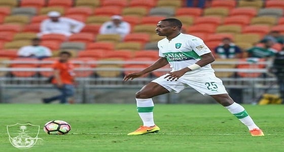 معتز هوساوي يغيب عن دفاع الأهلي أمام الشباب