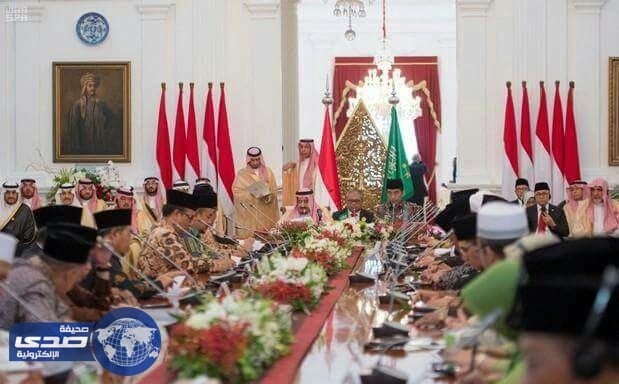 الملك سلمان و الرئيس الإندونيسي يلتقيان أبرز الشخصيات الإسلامية