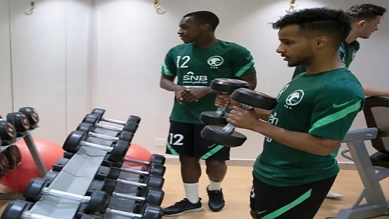 المنتخب السعودي يبدأ برنامجه الإعدادي استعدادا لمواجهة عُمان 