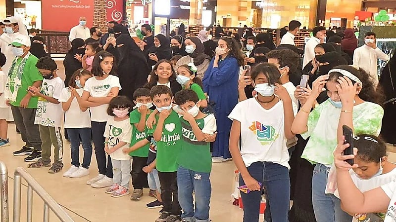 استعراض إنجازات الملوك وفقرات موسيقية بالهيئة الملكية بالجبيل للاحتفال باليوم الوطني ٩١ (صور)