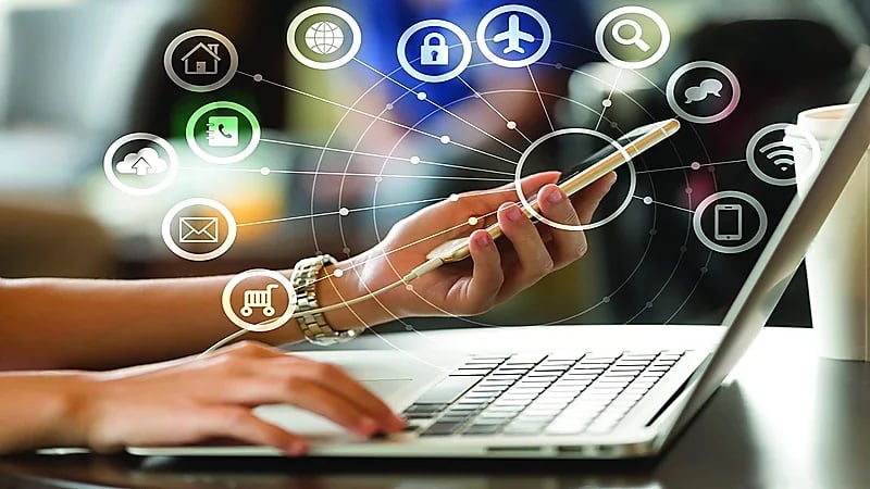 خبير تقني: لا تستخدموا شبكة إنترنت عامة في الدخول على البيانات الخاصة