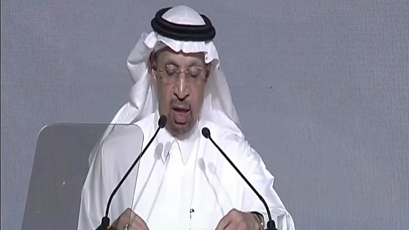 خالد الفالح: مبادرة "الاستدامة البيئية" تشمل تنفيذ خطط لإنتاج أكثر من 4 ملايين طن من الهيدروجين (فيديو)