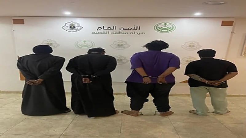 ضبط 4 أشخاص استقلوا مركبة مستأجرة من دون لوحات