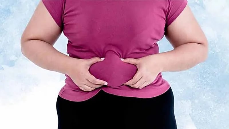 دراسة تؤكد أن السمنة تورث للفتيات من أمهاتهن