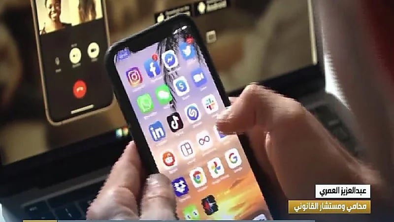 قانوني: الموظف يفصل مباشرة حال ثبوت استخدامه الممنوعات