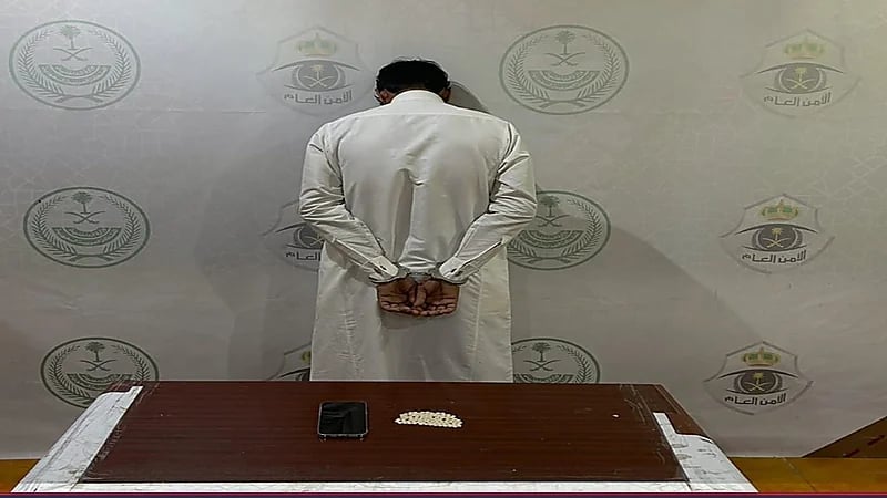 القبض على مقيم لاتخاذه منزلًا وكرًا لترويج مادة الإمفيتامين المخدر بمكة