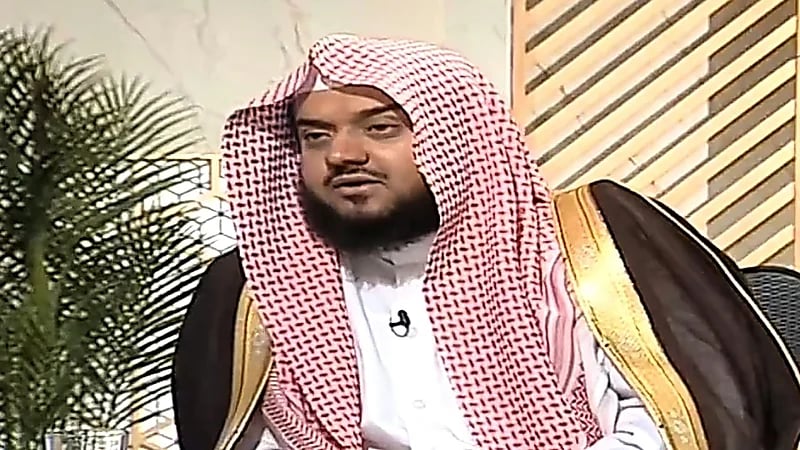 راشد المطوع: من التجسس تفتيش حقائب الخدم دون علمهم   ..  فيديو