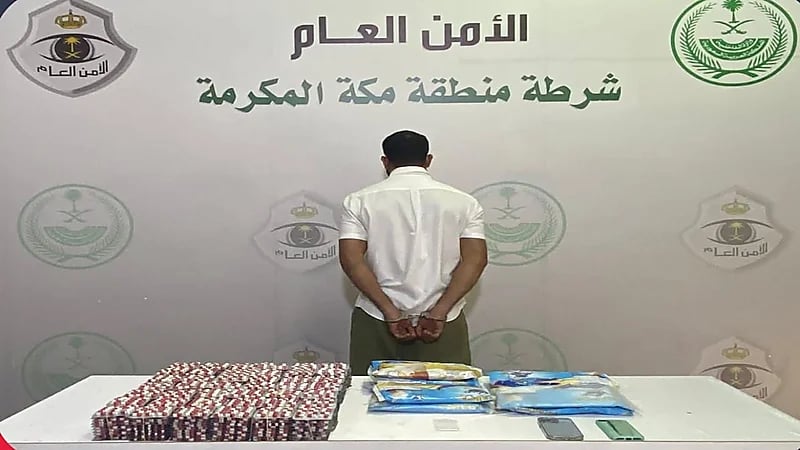 القبض على شخص لترويجه مواد مخدرة في جدة