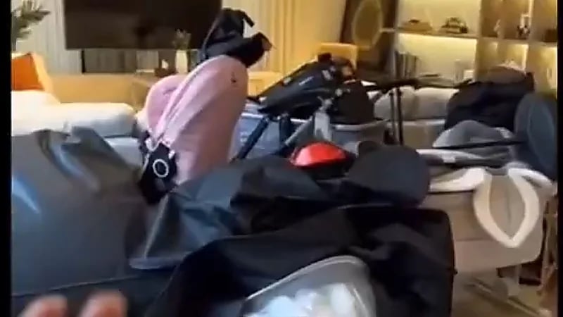 سارة الودعاني توضح سبب كثرة الأغراض في منزلها