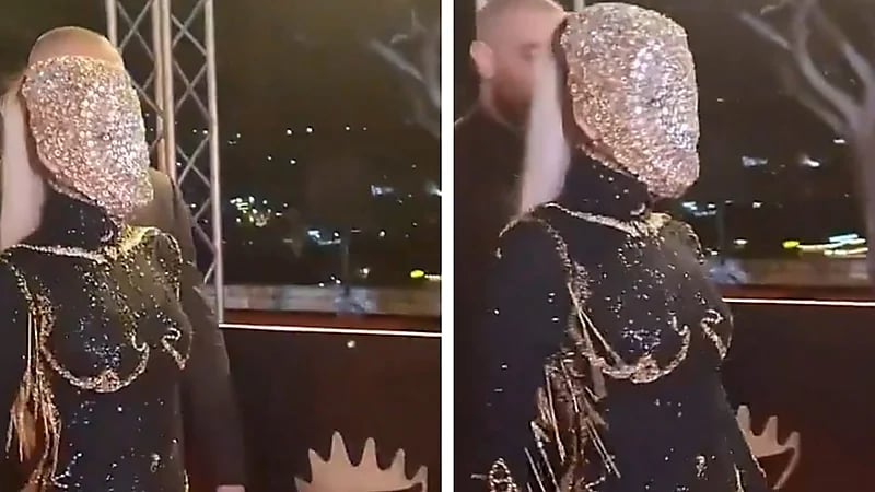 باميلا الكيك تظهر بإطلالة تشبه "باتمان" في الموريكس دور .. فيديو