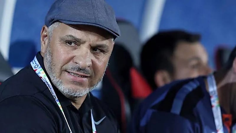 بن زكري : الهلال من كوكب آخر