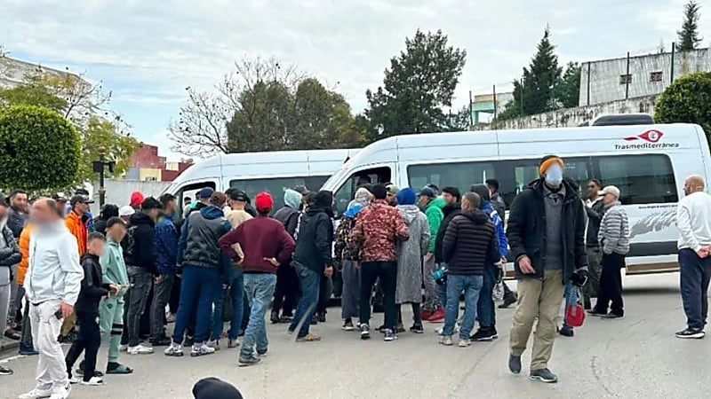 احتجاجات مدمني المخدرات تشعل شوارع المغرب .. صور