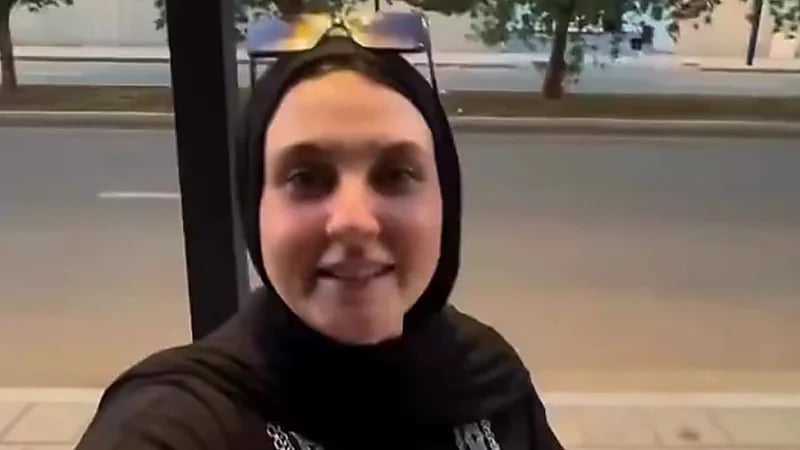 إيطالية تُشيد بعادة سعودية: الماء في الشارع مجانًا.. فيديو