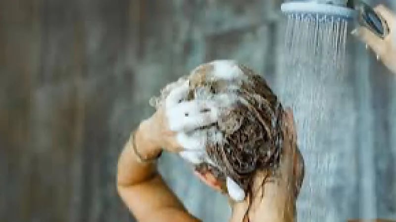 عالمة أحياء تنصح بالاستحمام نهارا