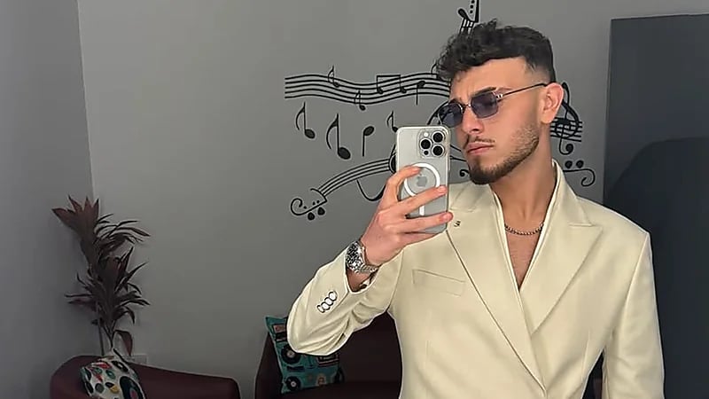 شاب يفسخ خطوبته بسبب تعليق خطيبته على الشامي