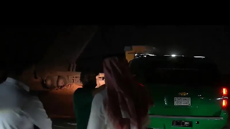 أمانة الرياض تنفذ جولة رقابية وترصد مخالفات بيئية في أحد الأراضي الفضاء ..فيديو