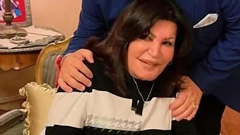 وزير الثقافة المصري يتدخل لحل أزمة الفنانة نجوى فؤاد