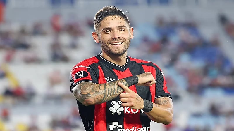 جوناثان مويا يقترب من الدوري السعودي