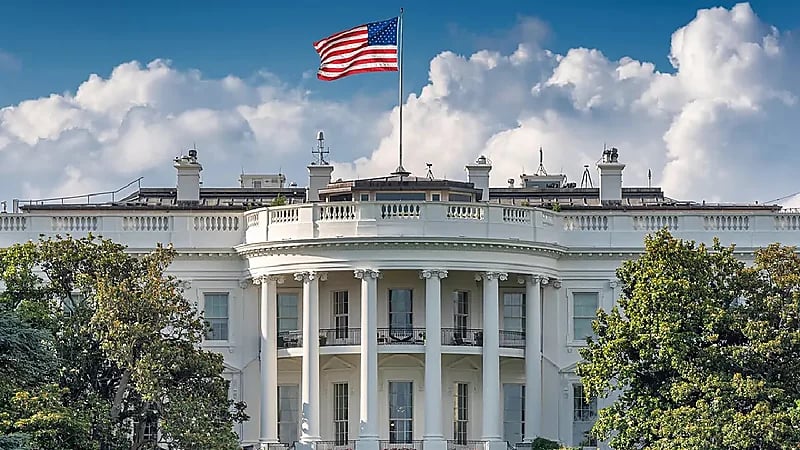 البيت الأبيض: دعم أوكرانيا جويًا خيار وارد