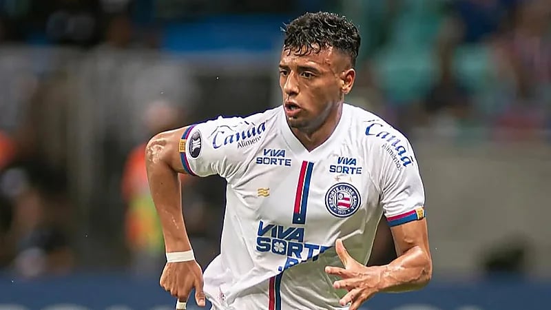 لوتشو يقترب من نيوم