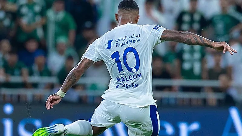 مالكوم يرافق بعثة الهلال إلى أوزباكستان