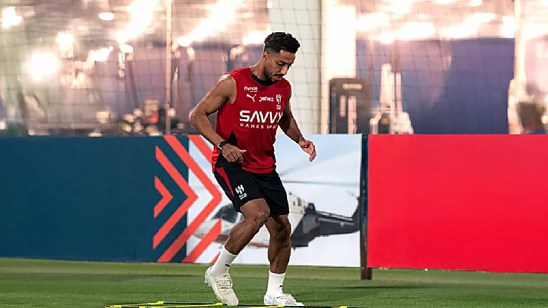 الدوسري يتعافى ويستعد لمواجهة إندونيسيا