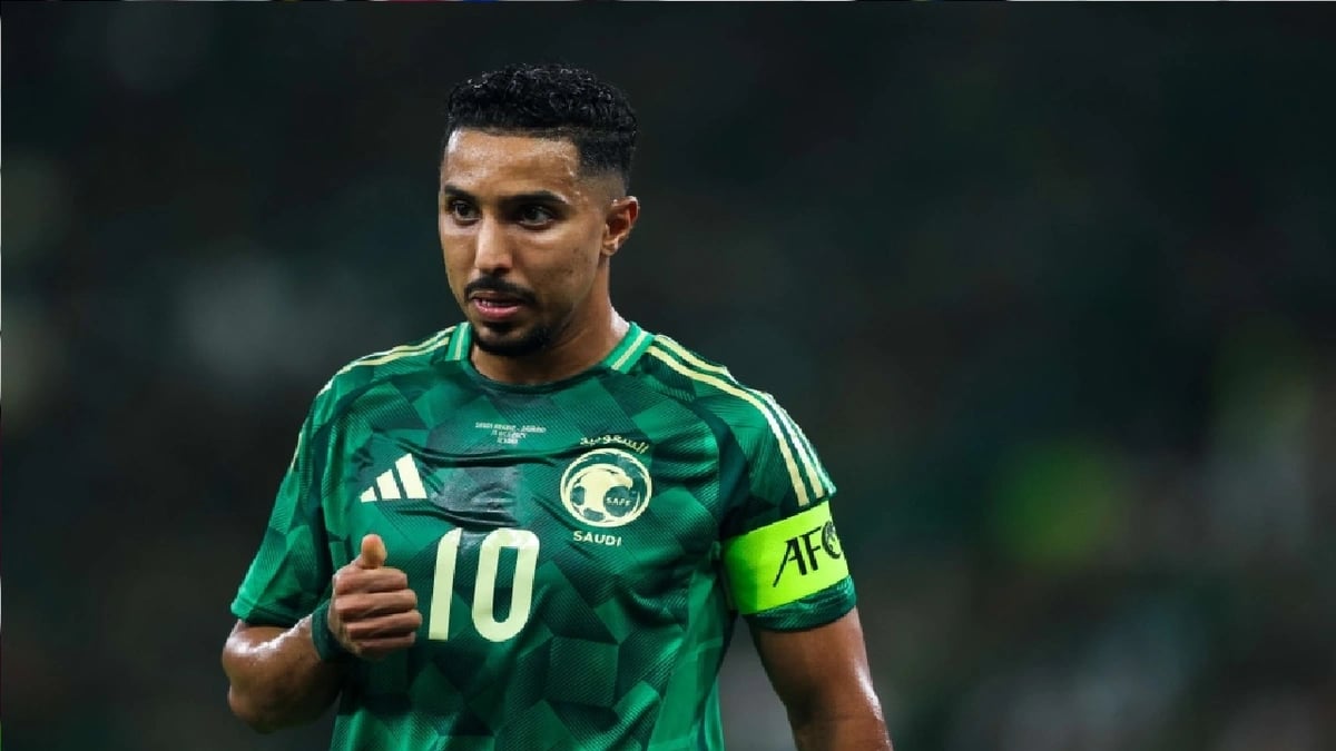 سبب غياب سالم الدوسري عن تدريبات الأخضر