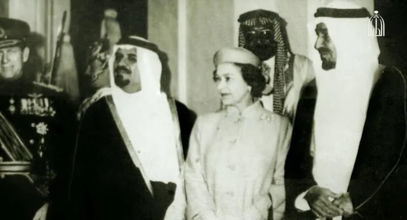 شاهد: صور تجمع الملكة الراحلة إليزابيث وابنها الملك تشارلز مع ملوك المملكة