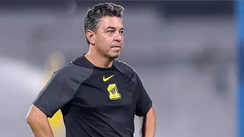 إيقاف لابورت وتغريم مدرب الاتحاد