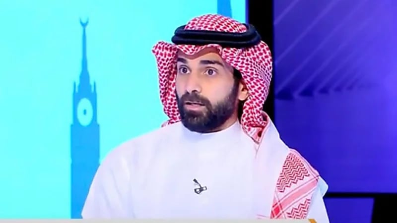 "استشاري" يوضح خطورة التجمهر في الحوادث المرورية (فيديو)