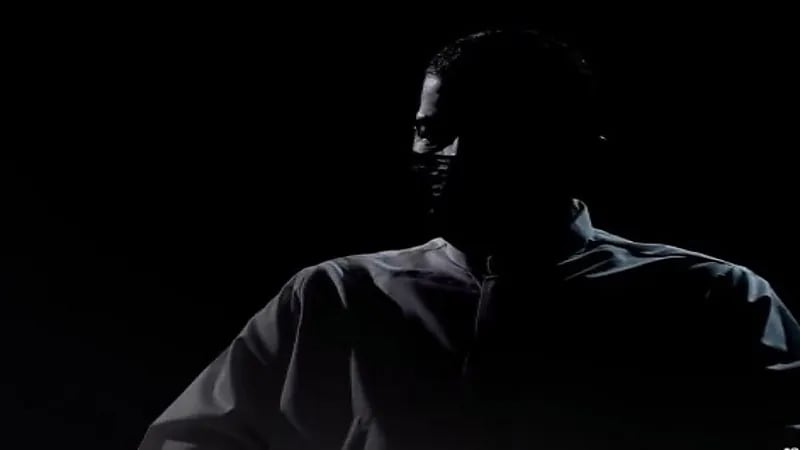 شاهد.. سجين يوضح كيف دخل المخدرات بسبب حرصه على جمع المال