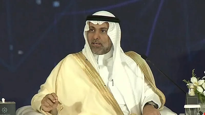 وزير الصحة : تقنية الدرون اختصرت وقت نقل الأدوية إلى 6 دقائق .. فيديو