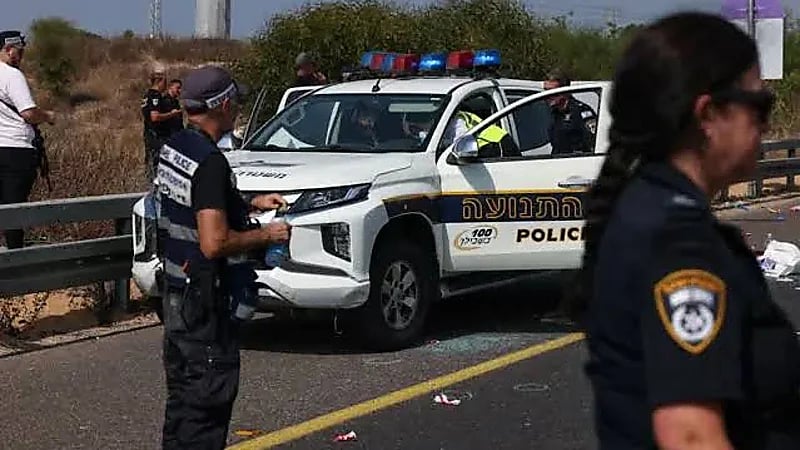 شاب ينهي حياة والدته ثم يُلقي بنفسه من أعلى مبنى