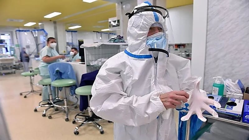 متغيرات أوميكرون الجديدة تسبب أعراضا متشابهة لنزلة البرد