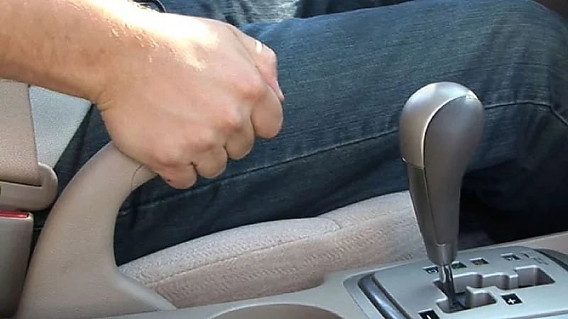 6 علامات تكشف تلف فرامل السيارة