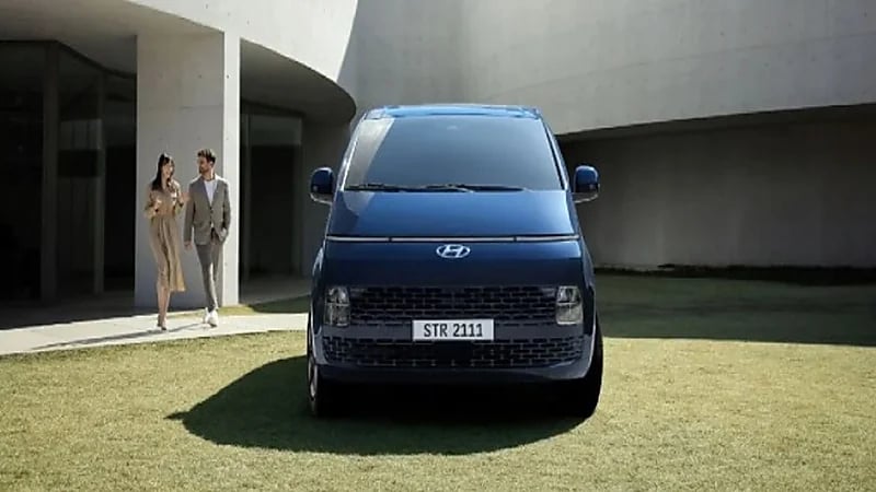 مواصفات هيونداي "ستاريا"