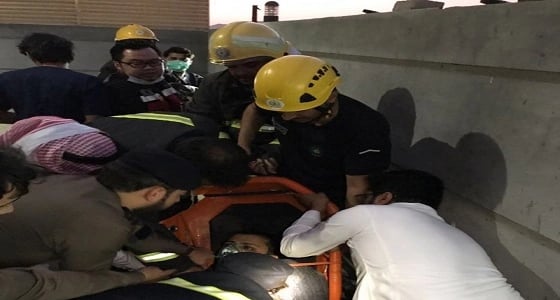 إنقاذ مواطن عشريني وسائقه من الموت بالطائف