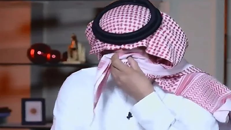 بالفيديو .. "السكيرين" يبكي بحرقة أثناء تذكره لموقف إنساني جمعه بالراحل خالد سامي