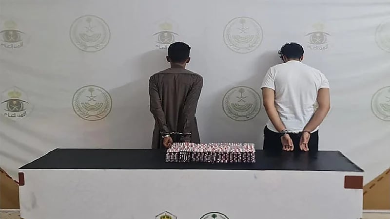 القبض على مواطنين بحوزتهما 3135 قرصًا خاضعًا لتنظيم التداول الطبي بجازان