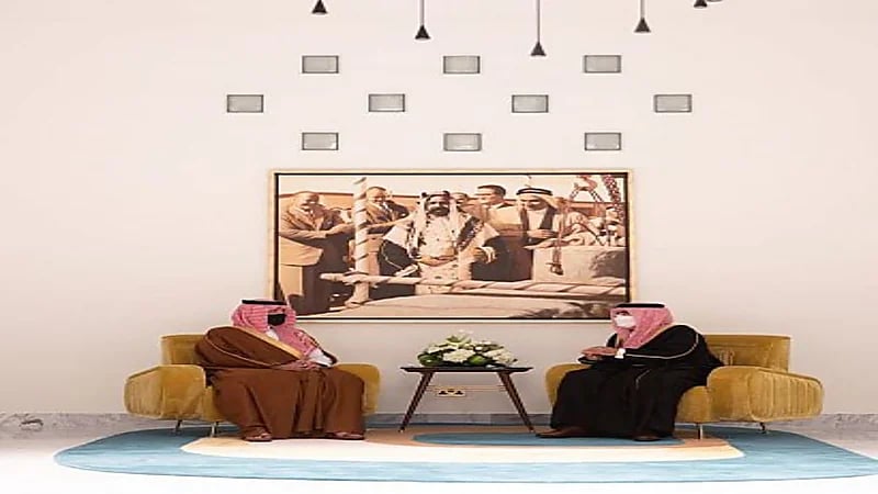 وزير الداخلية يصل إلى البحرين 